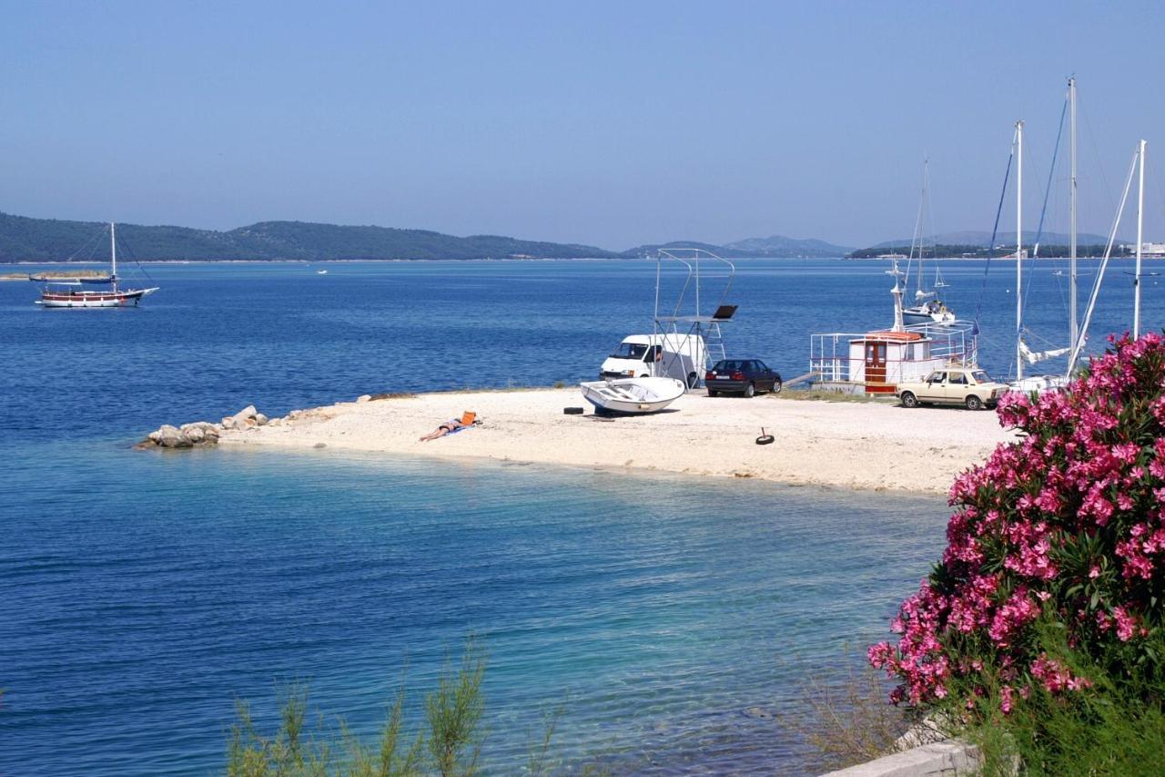 Apartments With A Parking Space Brodarica, Sibenik - 11262 ブロダリツァ エクステリア 写真